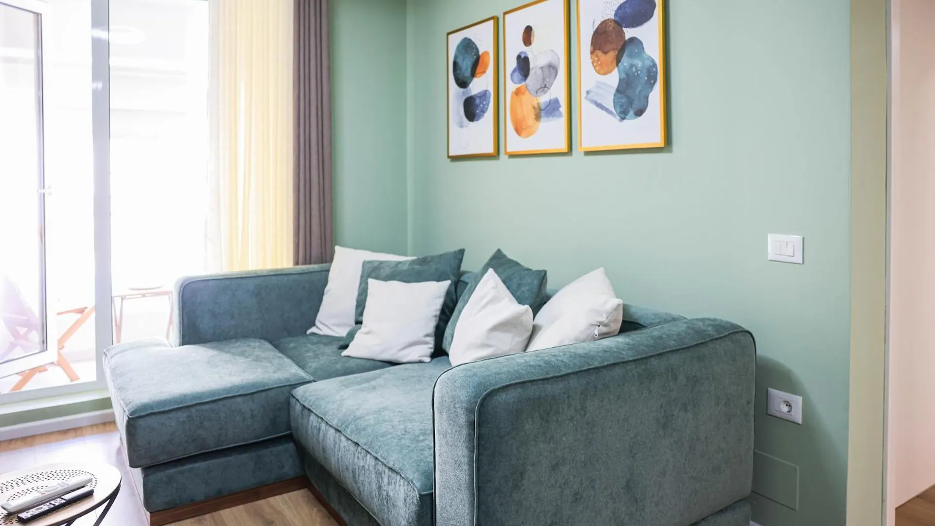 Luxury Apt In Kaimi Residence Complex Wifi Ac Tirana Albania